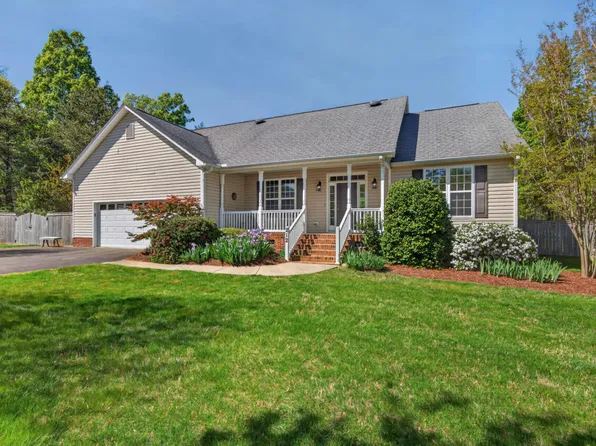 212 Climbing Aster Ct, Mebane, NC 27302