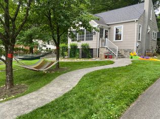 2810 Rosemary Ln, Falls Church, VA 22042