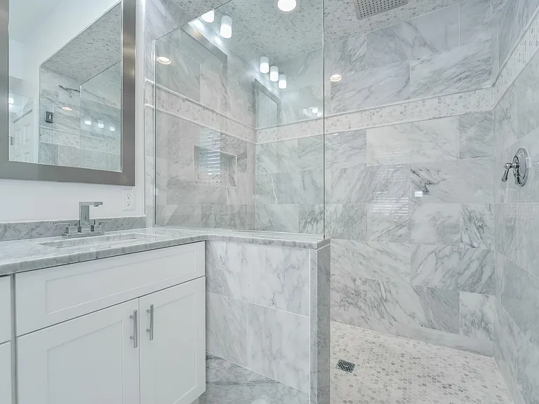 349 Meridian St #2 — Photo 15