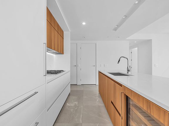 4th image of 885 Cambie St #2005