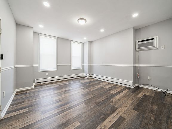 3rd image of 309 14th St #1