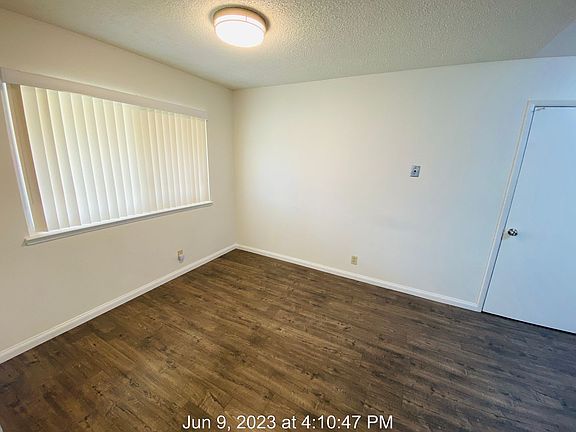 5th image of 52 Shoreline Cir
