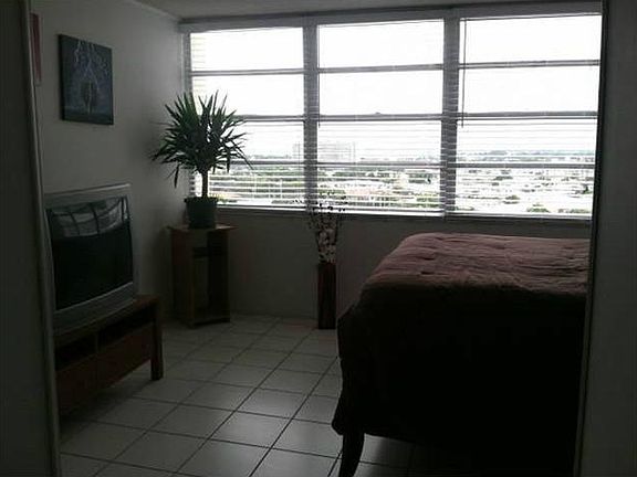 5th image of 7135 Collins Ave APT 1423