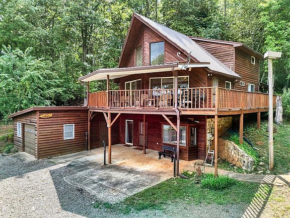2nd image of 195 Shady Grove Ln