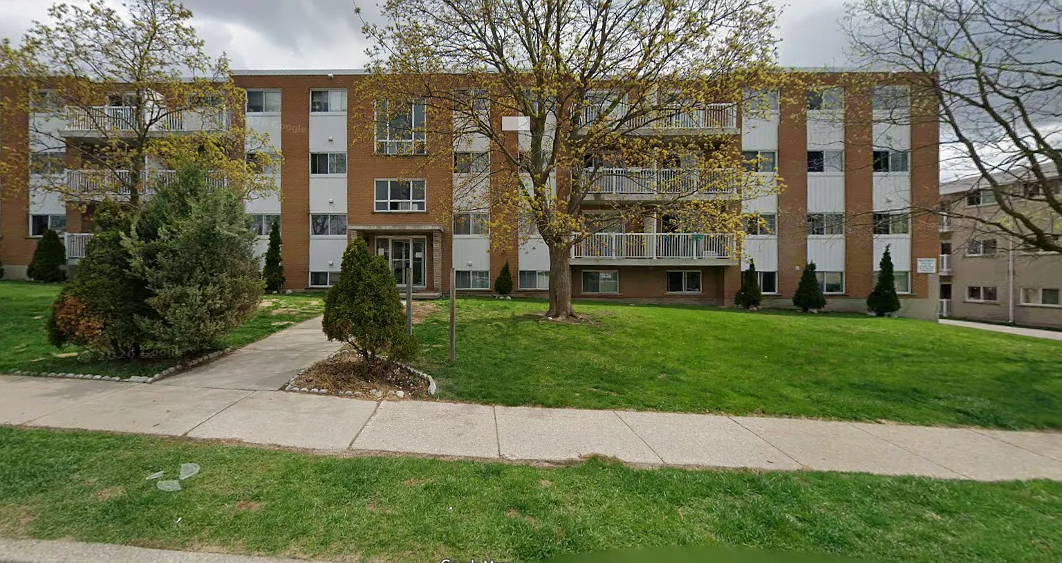 350 Regina Street North Waterloo — Photo 1
