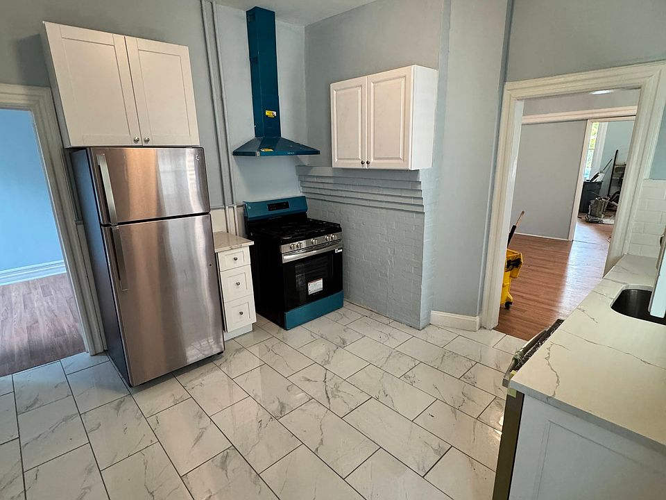 1st image of 161 Central Ave