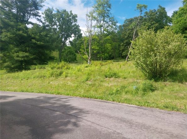 36 Fishpot Rd, Fredericktown, PA 15333