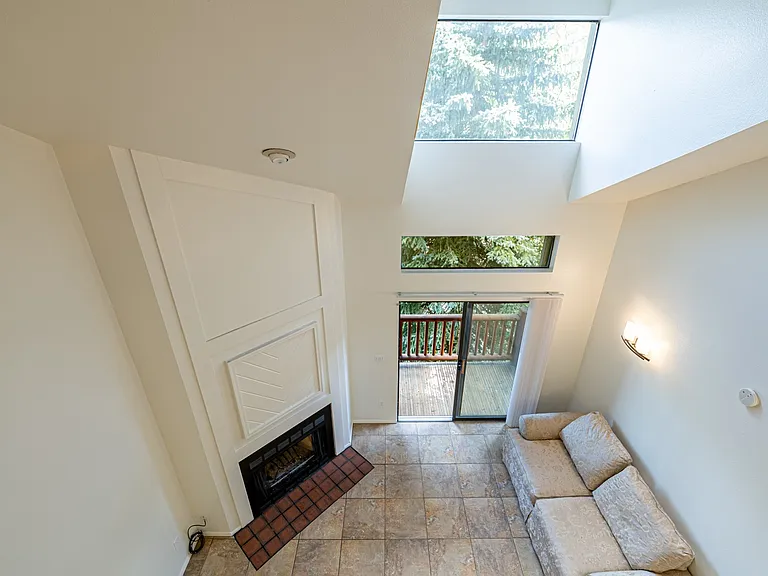 1487 Woodside Ave #206B — Photo 11