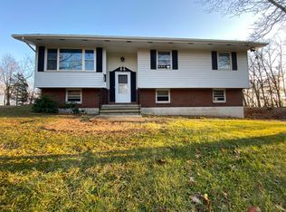 84 Lower Lakeview Dr, East Stroudsburg, PA 18302