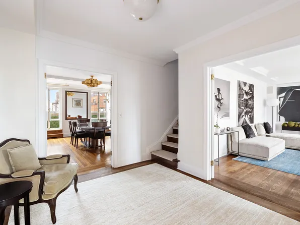 320 East 72nd Street image 4 of 22