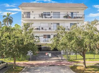 1960 Marseille Dr, Miami Beach, FL 33141