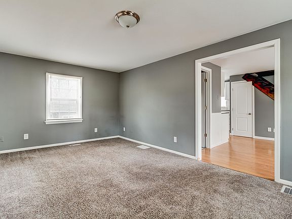 2nd image of 1112 Quincy St