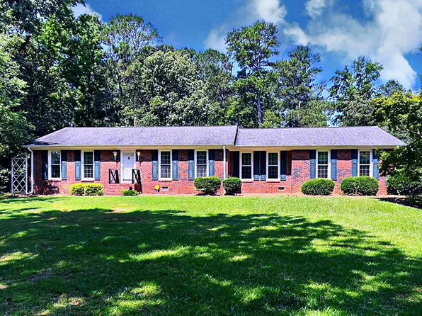 110 Kennedy Ct, Greenwood, SC 29646