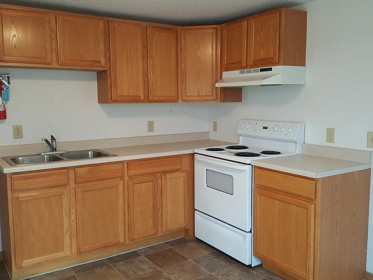 2 bed, 730 sqft, $800 — Photo 2