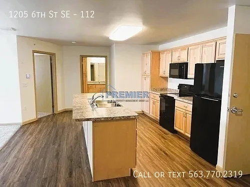 Rose Garden Living Apartments — Photo 4