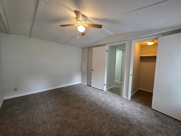 1133 Pickett Rd #6 — Photo 7