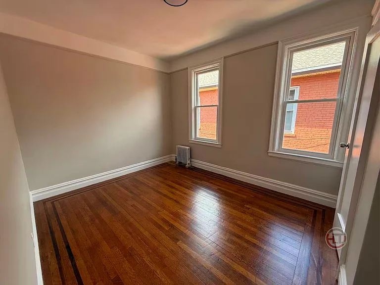 1512 Gillespie Ave #2R — Photo 6