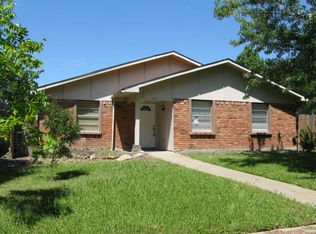 6117 Cedar Ln, Rowlett, TX 75089