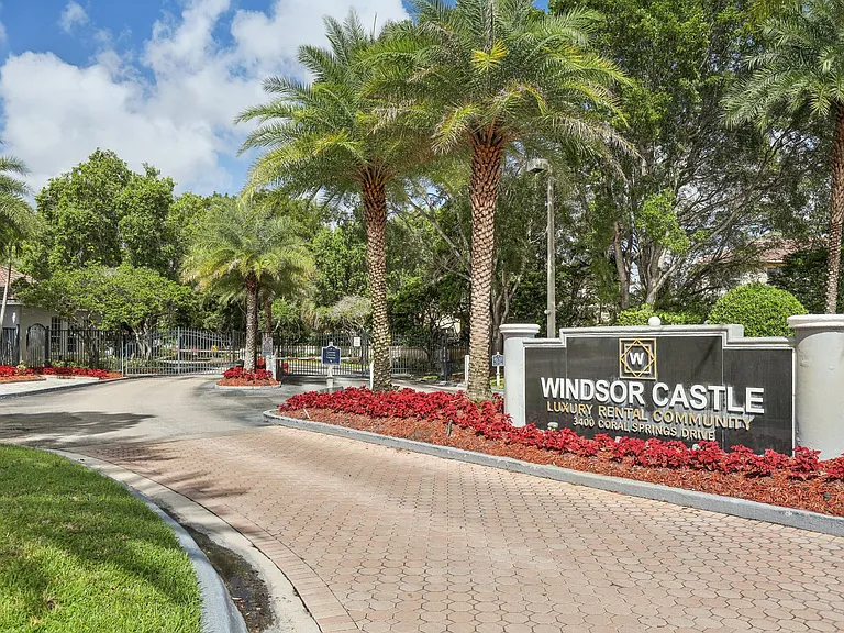 Windsor Castle Townhome Community — Photo 47