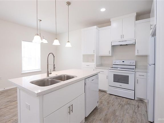5th image of 2216 Valley Cir #A