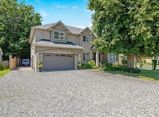 17 Miller Dr, Hamilton, ON L9G 2H9