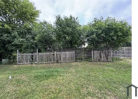 1 W Acorn Ln #2A — Photo 25