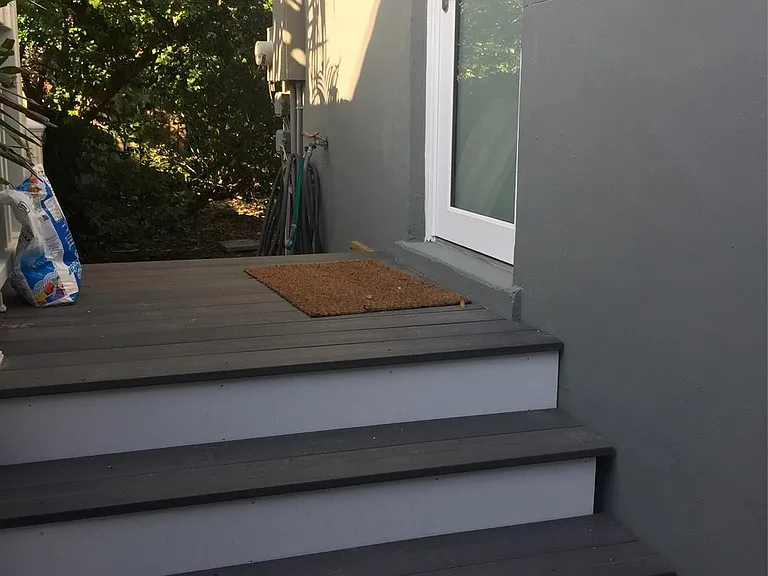 1307 SW 18th Ct — Photo 2