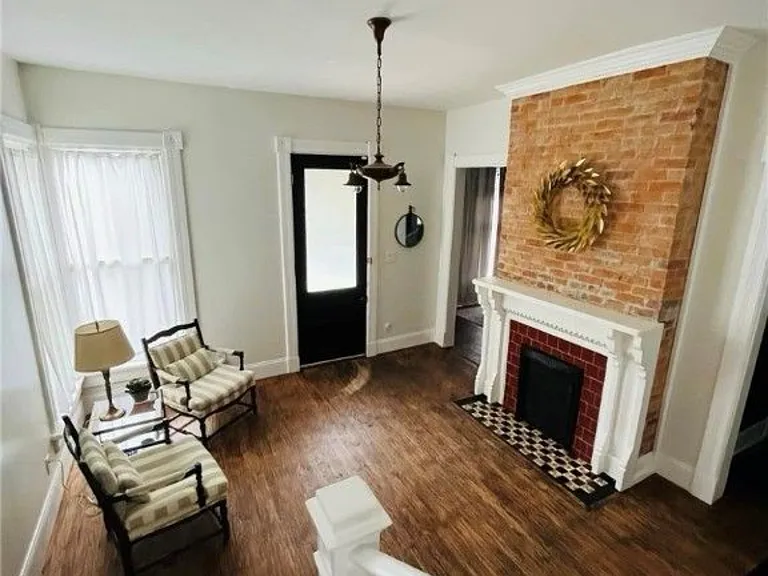 35 W McPherson St — Photo 4