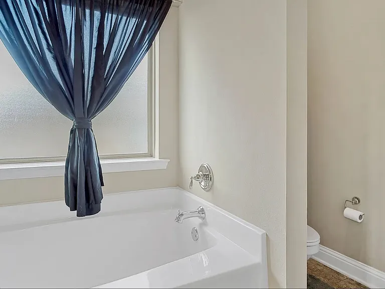 2492 Bentridge Dr W — Photo 19