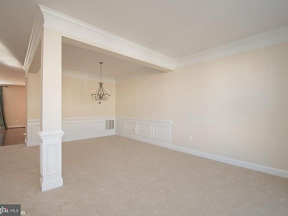 5th image of 16001 Greymill Manor Dr