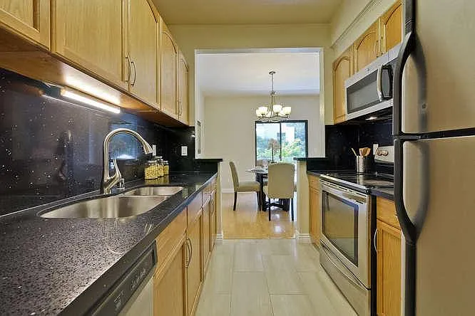 2 bed, 1310 sqft, $3,650 — Photo 4