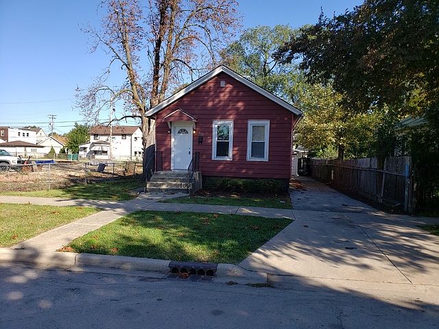 1st image of 565 E Benton St