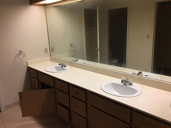 5th image of 2183 Piccardo Cir