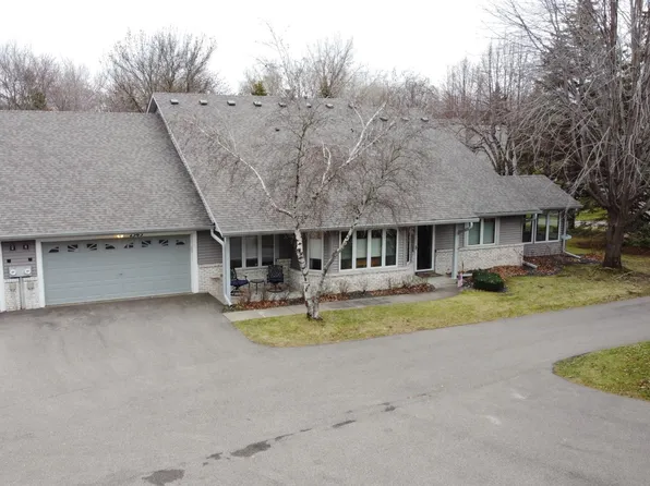 2563 Sumac Cir, White Bear Lake, MN 55110