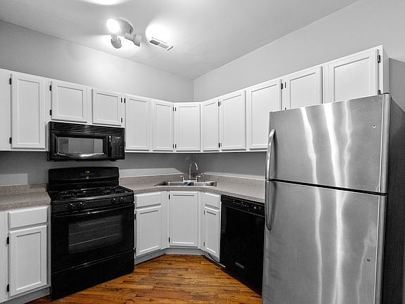 2nd image of 2313 W McLean Ave APT 1W