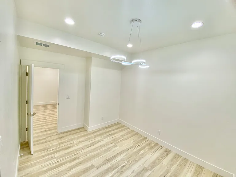 6025 E Emigration Canyon Rd — Photo 31