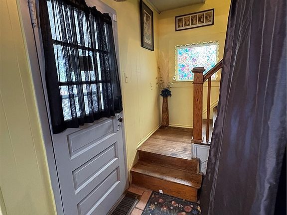 3rd image of 1798 Warren Jametwn Blvd