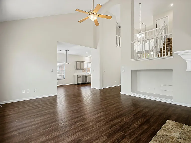 6921 Auckland Dr — Photo 6