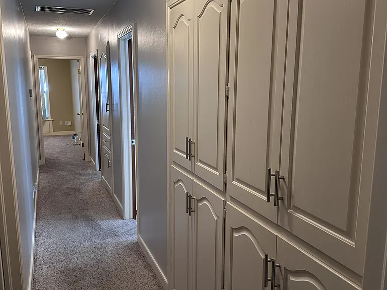 5912 N Sterling Dr — Photo 26