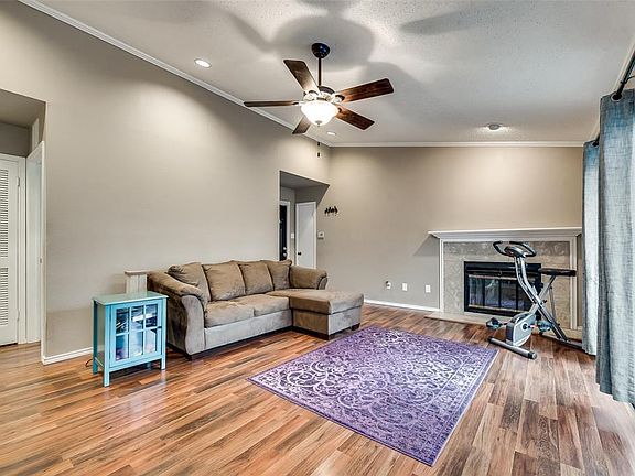 3rd image of 2719 Silver Creek Dr APT 213
