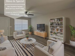 504 N 4th St #504, Rogers, AR 72756