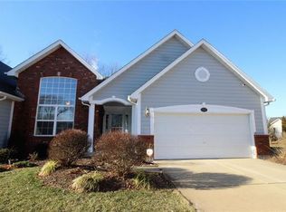 7347 Timberpoint Ct, Fairview Heights, IL 62208