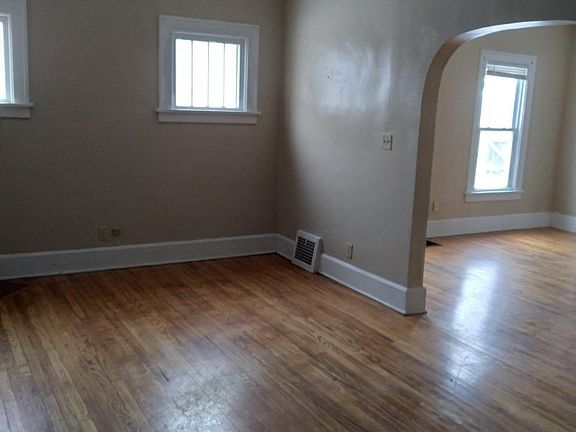 5th image of 509 W 21st St