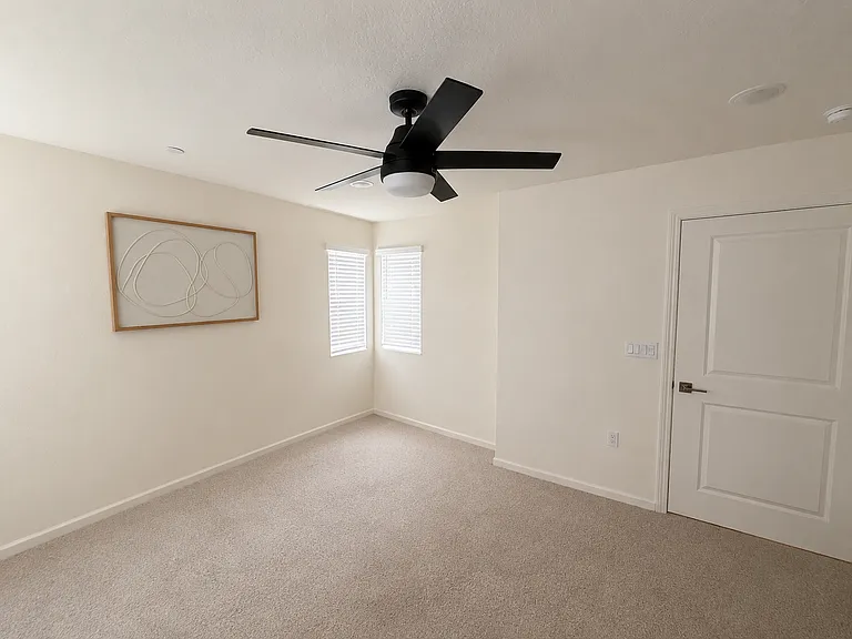1466 Redbrick Ln — Photo 22