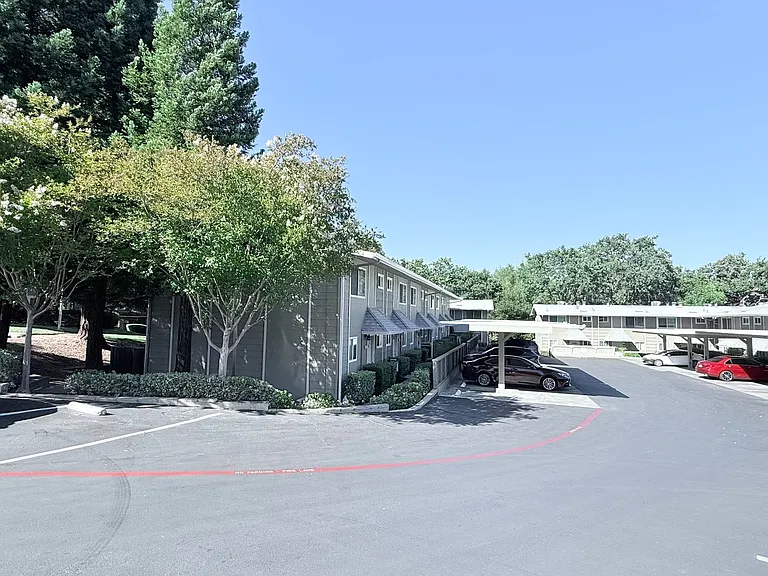394 Ilo Ln #703 — Photo 31