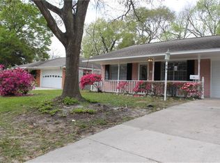 1302 Narcille St, Baytown, TX 77520