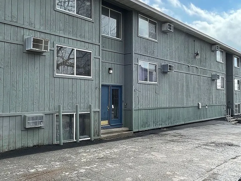 John O'Brien Apartments — Photo 8