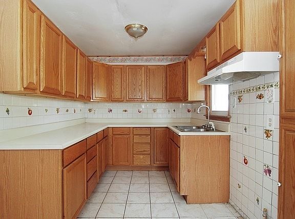 2nd image of 140 S Prater Ave