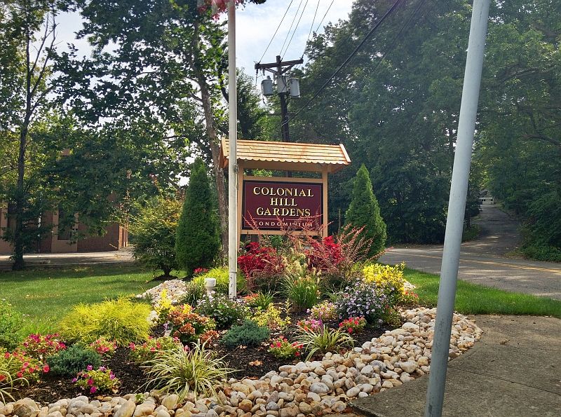 1st image of 21C COLONIAL DR #C