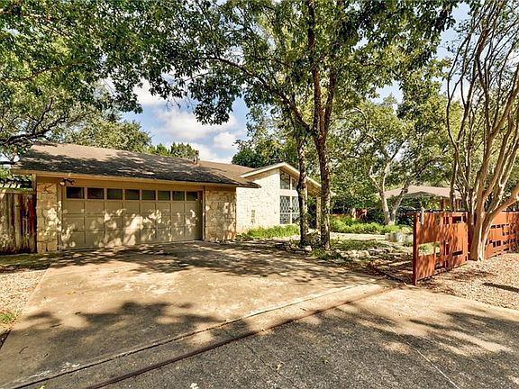 2nd image of 2400 Forest Bend Dr